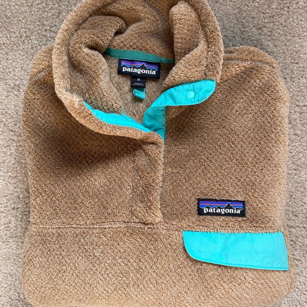 Like New Patagonia Retool Snap-T pullover tan and teal size medium